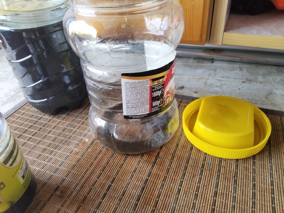 Пълен комплект оригинални болтове за ляти джанти ,на Форд до 2006 годи