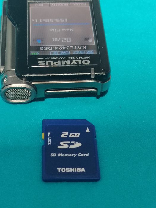 OLYMPUS. DS-7000 Digital Voice Recording, reportofon digital cu cart SD 2 GB.