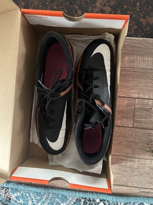 Nike Phantom GT2 Club TF