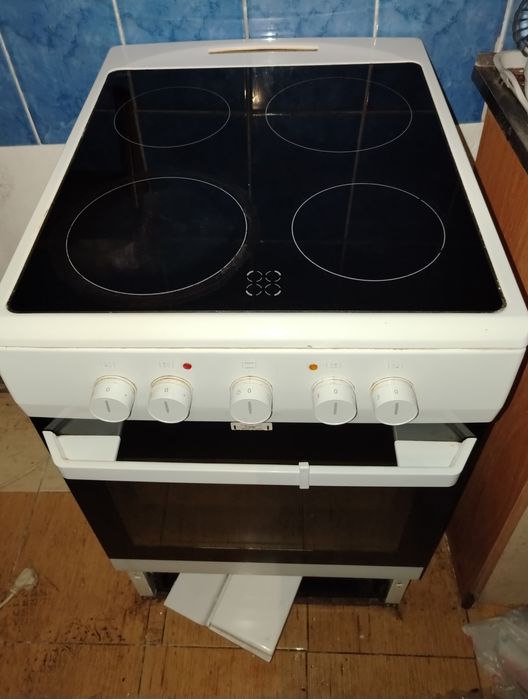 Электро плита. Hansa