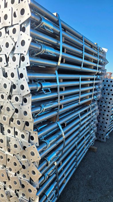 Vindem popi metalici telescopici 4,5 m deschidere