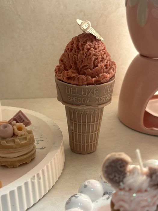 Ароматна луксозна свещ,,Сладолед’’