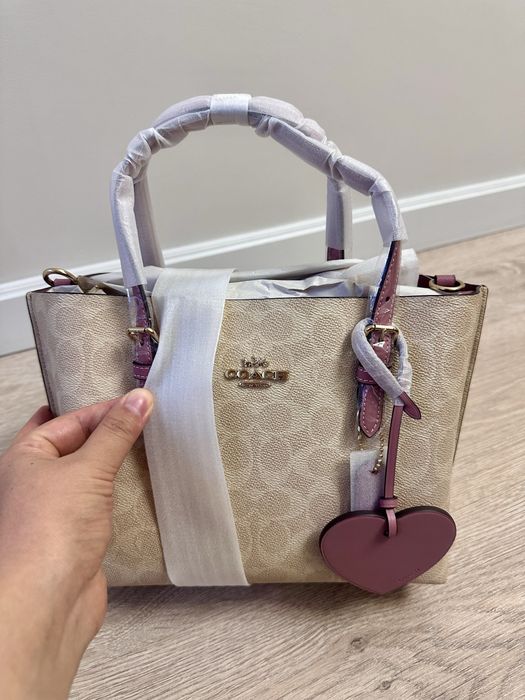 Продаю оригинальную сумку Coach