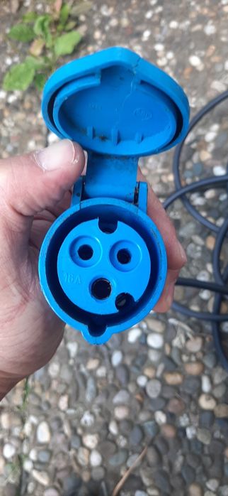 Захранваш Кабел Каравана - Къмпинг  !