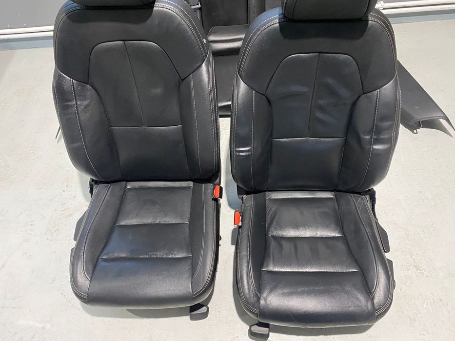 Interior cu incalzire in scaune fata VOLVO XC40 2018+
