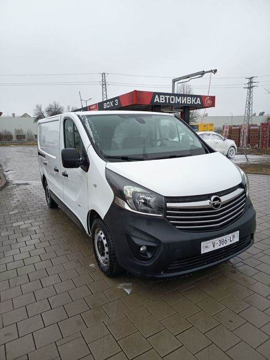 Opel Vivaro 1.6 Нов бус докаран на ход от Холандия