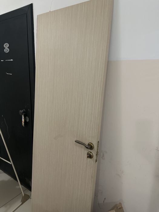 Продам б/у двери межкомнатные!!!