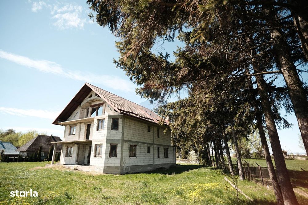 Casă / Vilă de vânzare in Fratautii Vechi