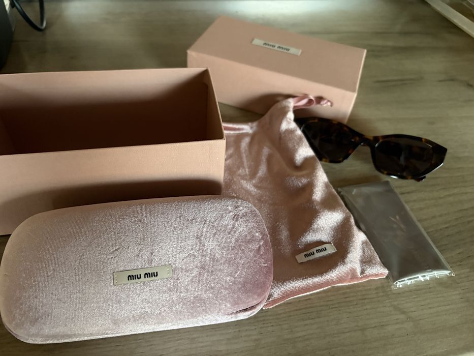Слънчеви очила miu miu