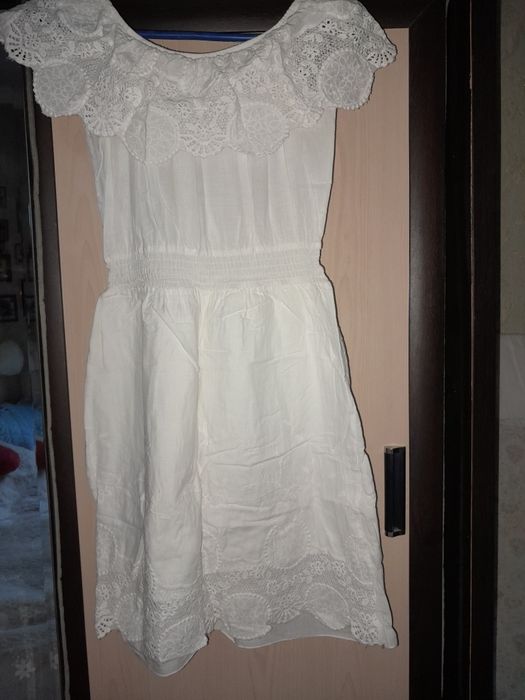 Женский платье, белое