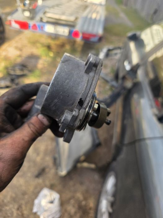 Вакуум помпа за Mercedes om647