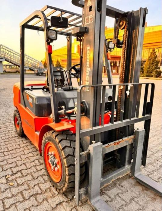 Продается вилочный погрузчик