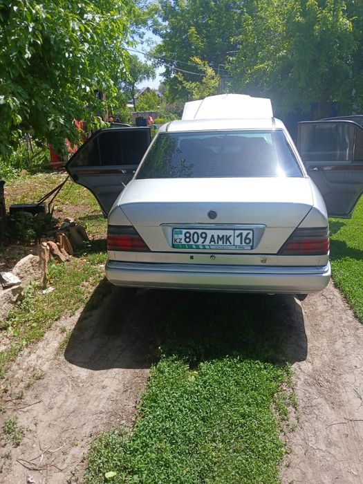 Продам мерседес 220