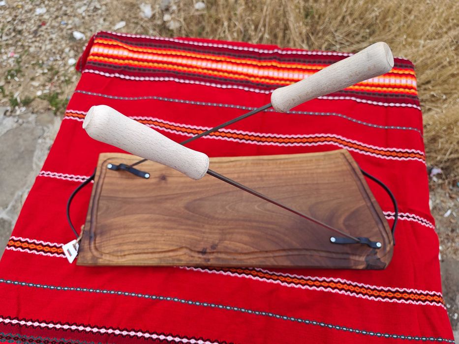 Масивна орехова дъска със шишове