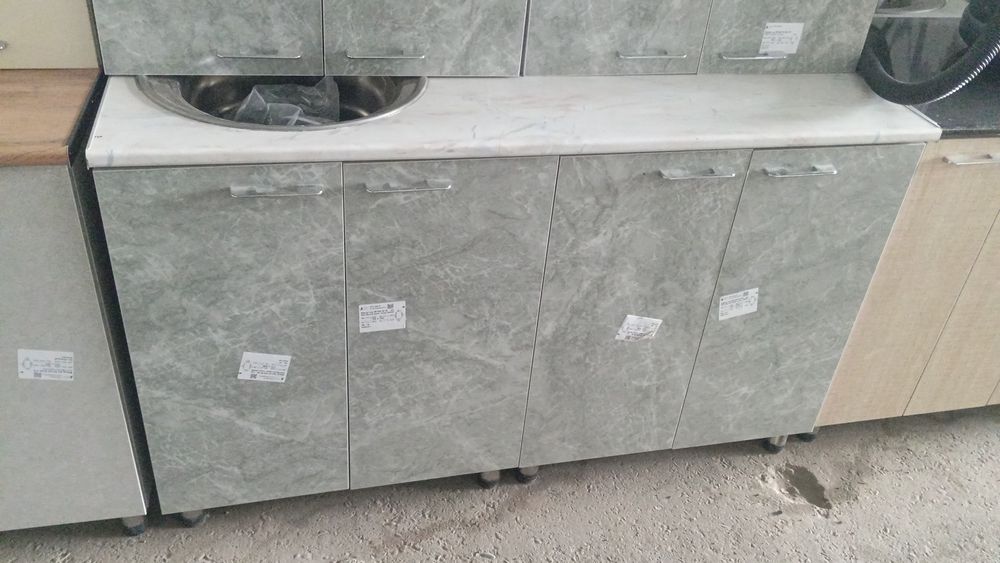 Кухня мебель сотилади