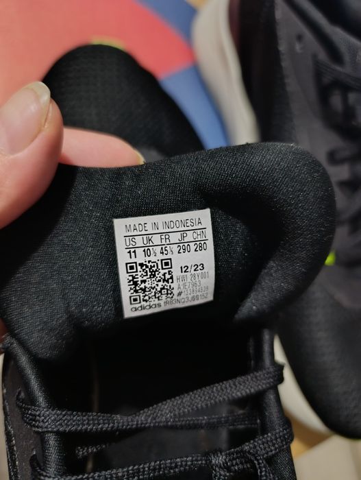 Продавам маратонки