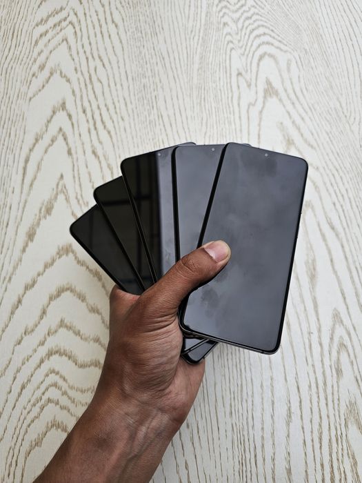 Samsung Galaxy S20 (5G). Joyi 12/128 GB Snapdragon. Garantya beriladi