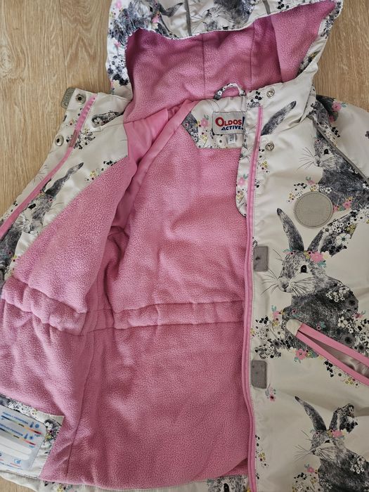 Демисезонный костюм на девочку.