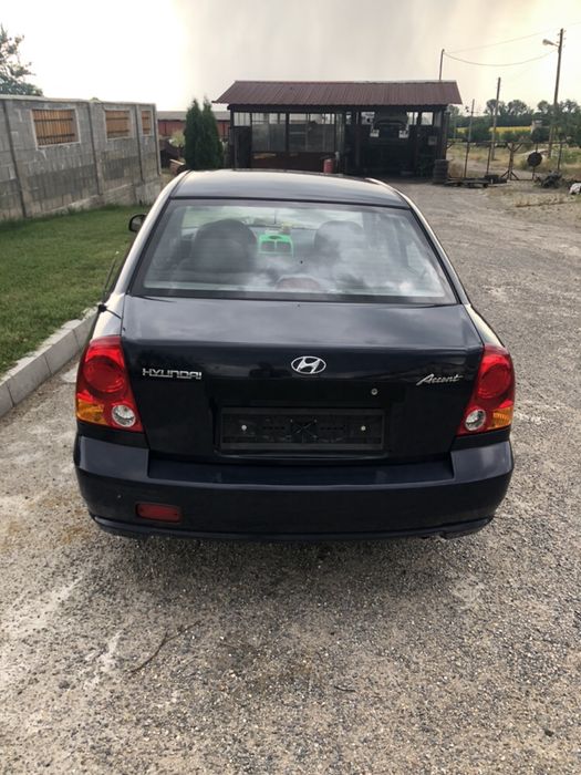 Hyundai Accent на части 2004г 1.4i