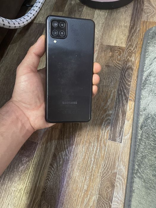 Продам телефон Samsung A12