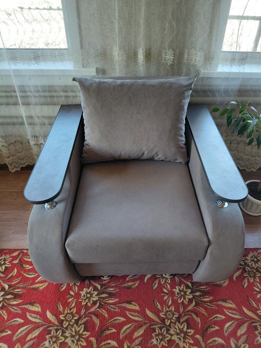 Продам кресло.      .