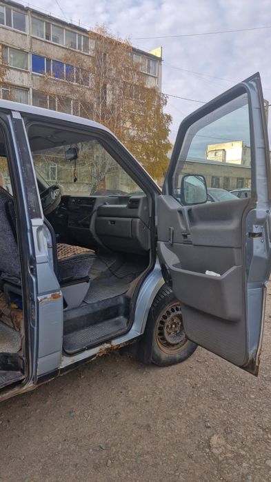 Volkswagen T-4 caravelle