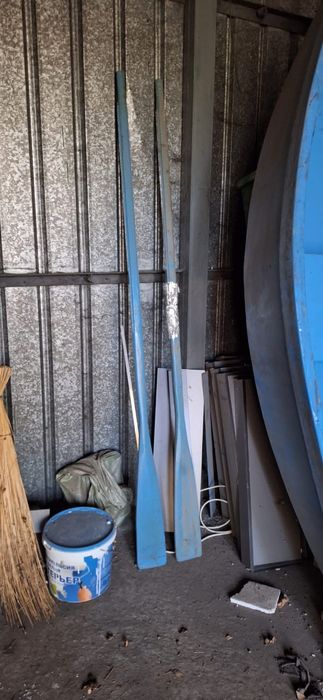 Продается пластиковая лодка