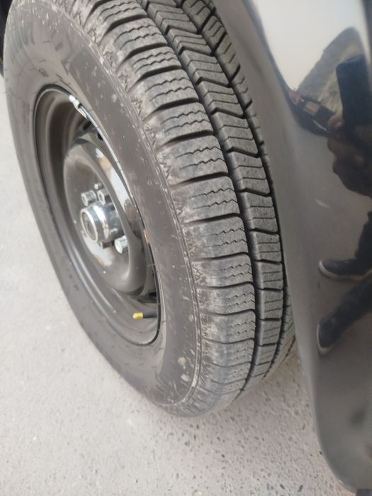 Vaz 2107  sotiladi 2012 yil