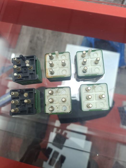 Реле бензонасоса Мерседес