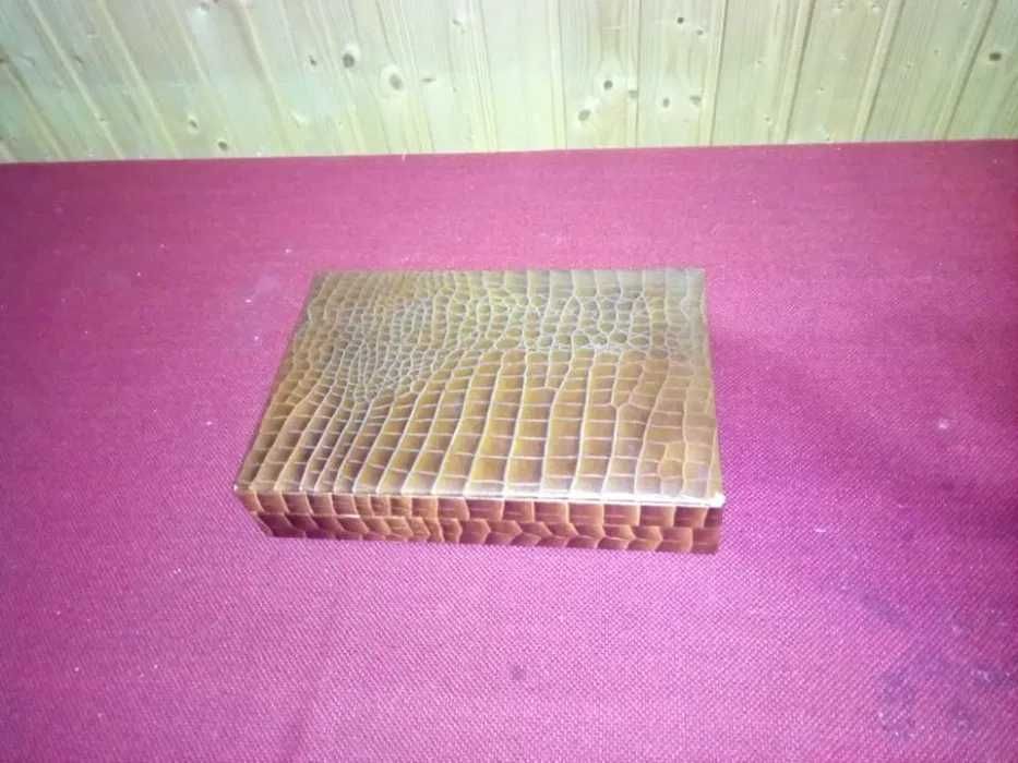 Lot vintage de 5 cutii diferite de colectie