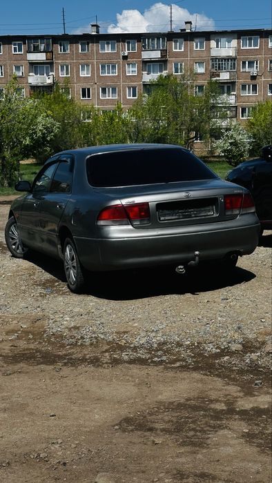 Mazda 626 2 л 1995 г.