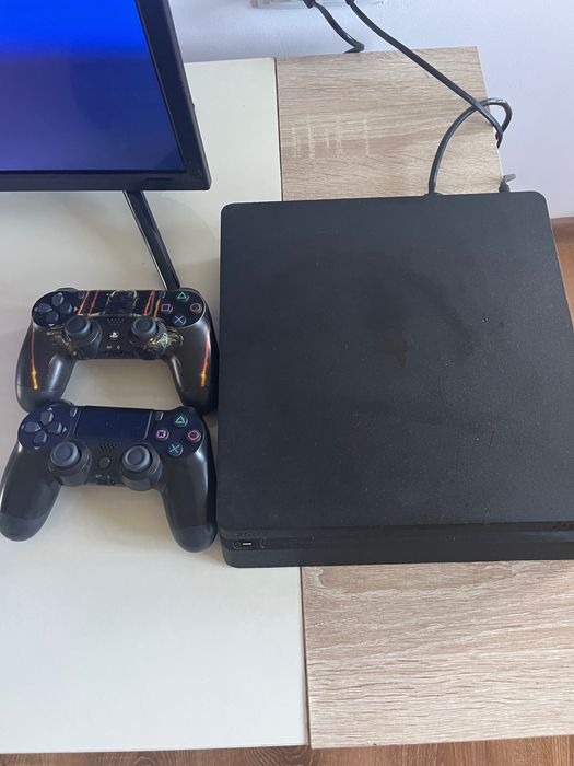 Playstation 4 Slim + manete + jocuri