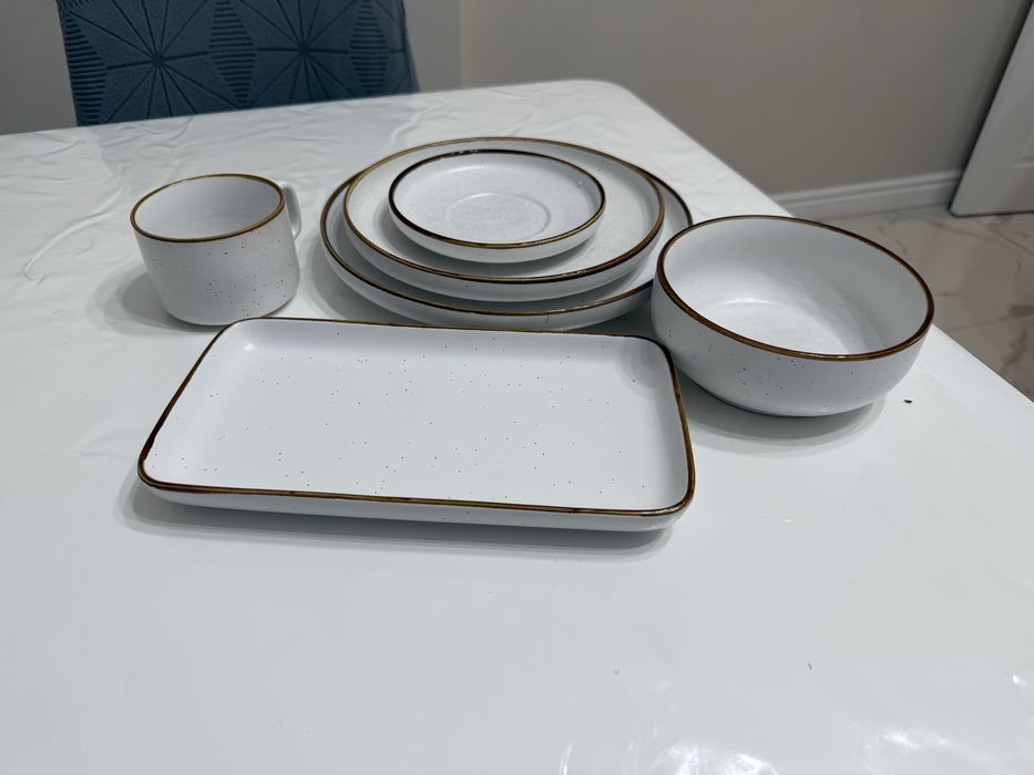 Продам Столовый сервиз