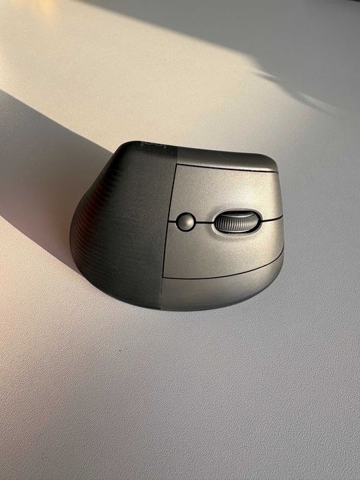 Мышь Logitech Lift