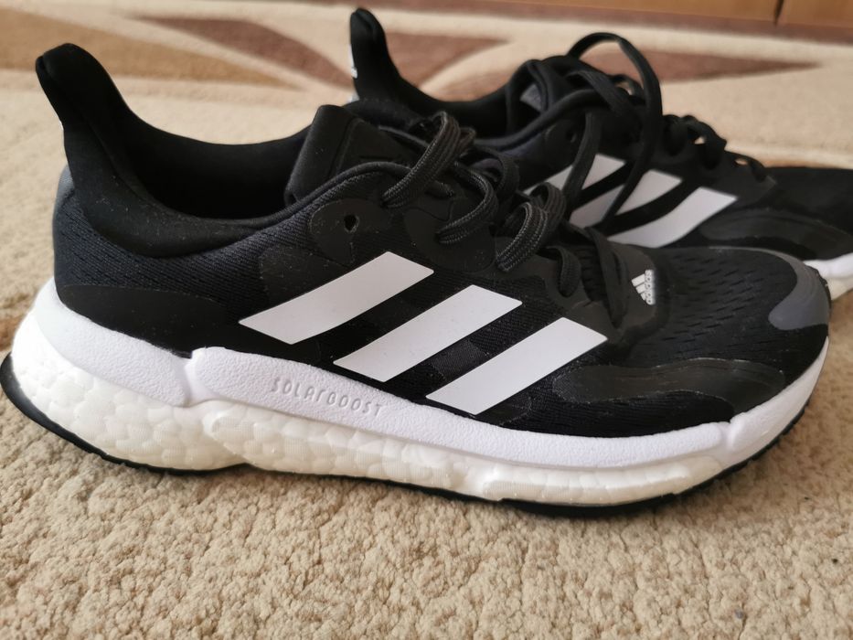 Adidași solarboost