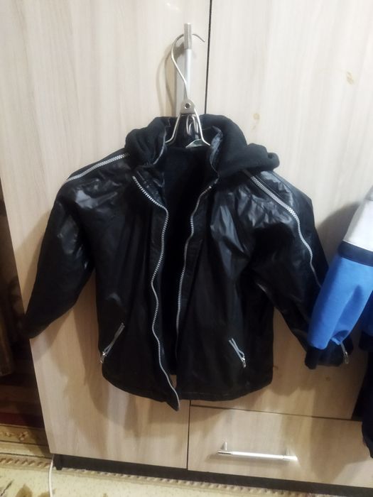 Продам детские вещи