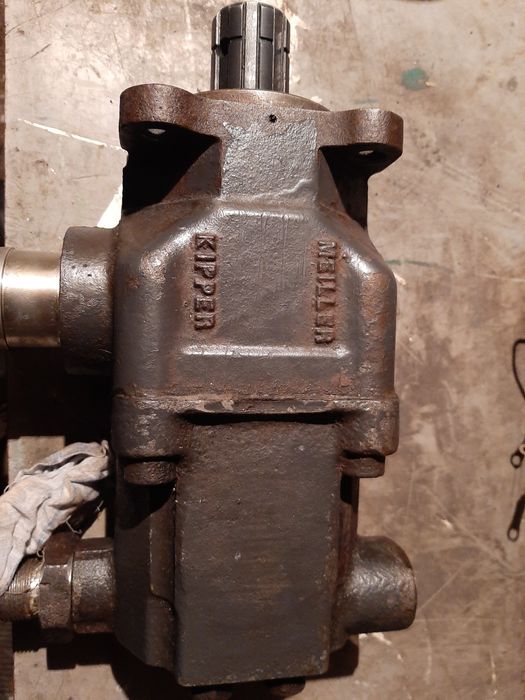 Аксиально поршневой насос