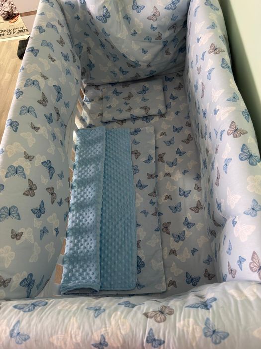 Patut bebelus din lemn alb, complet echipat