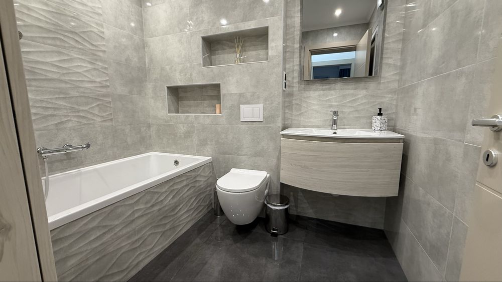 Inchiriez apartament in regim hotelier cu 3 camere