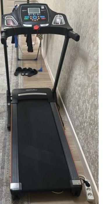 Беговая дорожка в новом состоянии  GENAU TR50