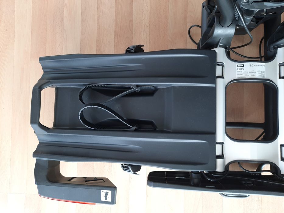Suport auto bicilete  Thule EasyFold XT933 NOU