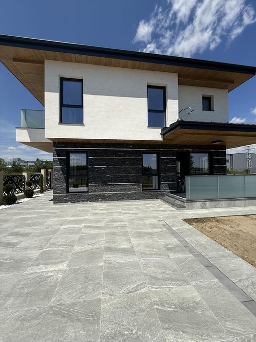 Продава се Къща в Пловдив, Коматевски възел - 220 кв.м за 853 €/кв.м - Снимка #1