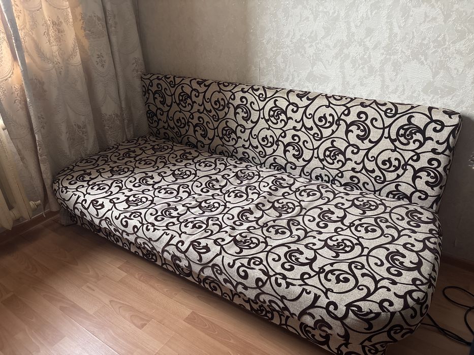 диван в комнату                  .