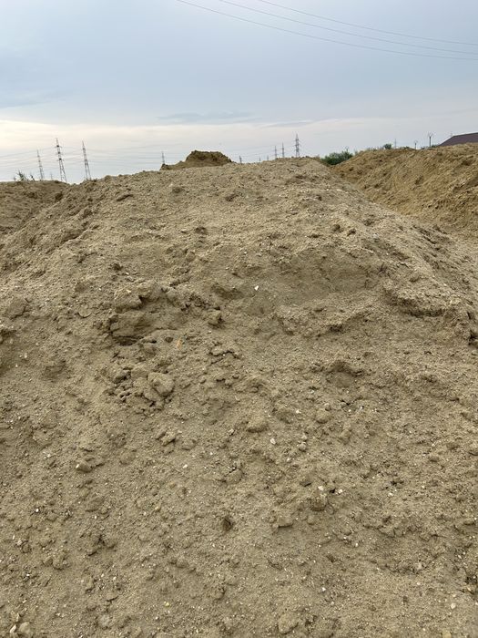 Nisip  Balastru  Pamant negru vegetal Pietris Margaritar Chisai