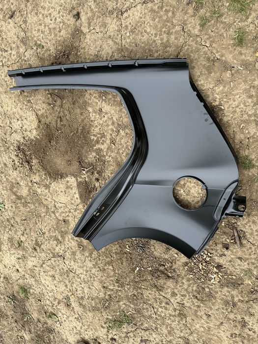 Aripă dreapta spate vw golf 6