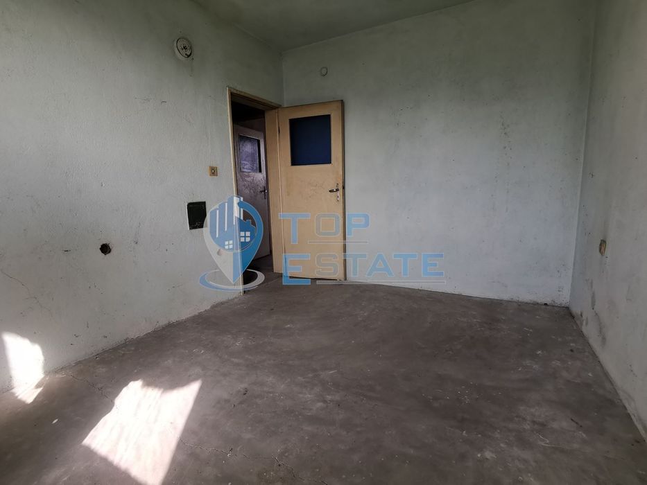 Етаж от къща със самостоятелен вход в село Първомайци