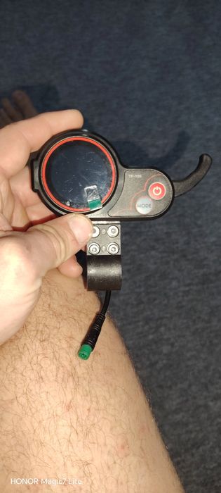 Vând sau schimb  display