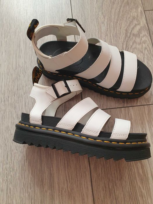 Sandale Dr. Martens