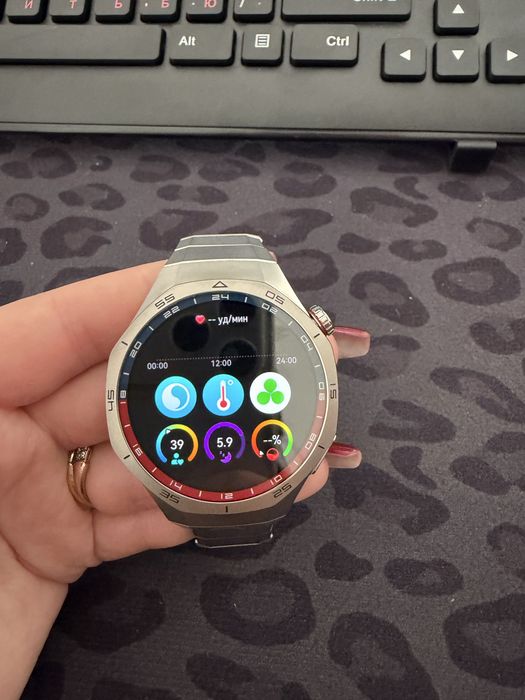 Продам HUAWEI watch gt 5 pro