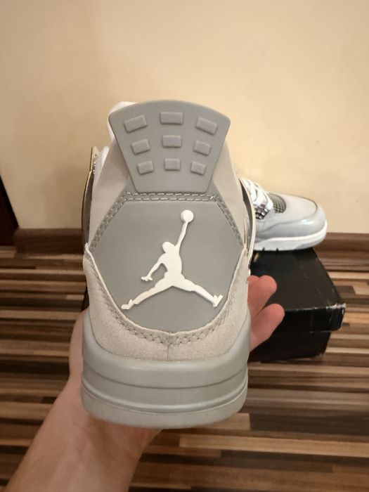 Jordan 4 Frozen Moments